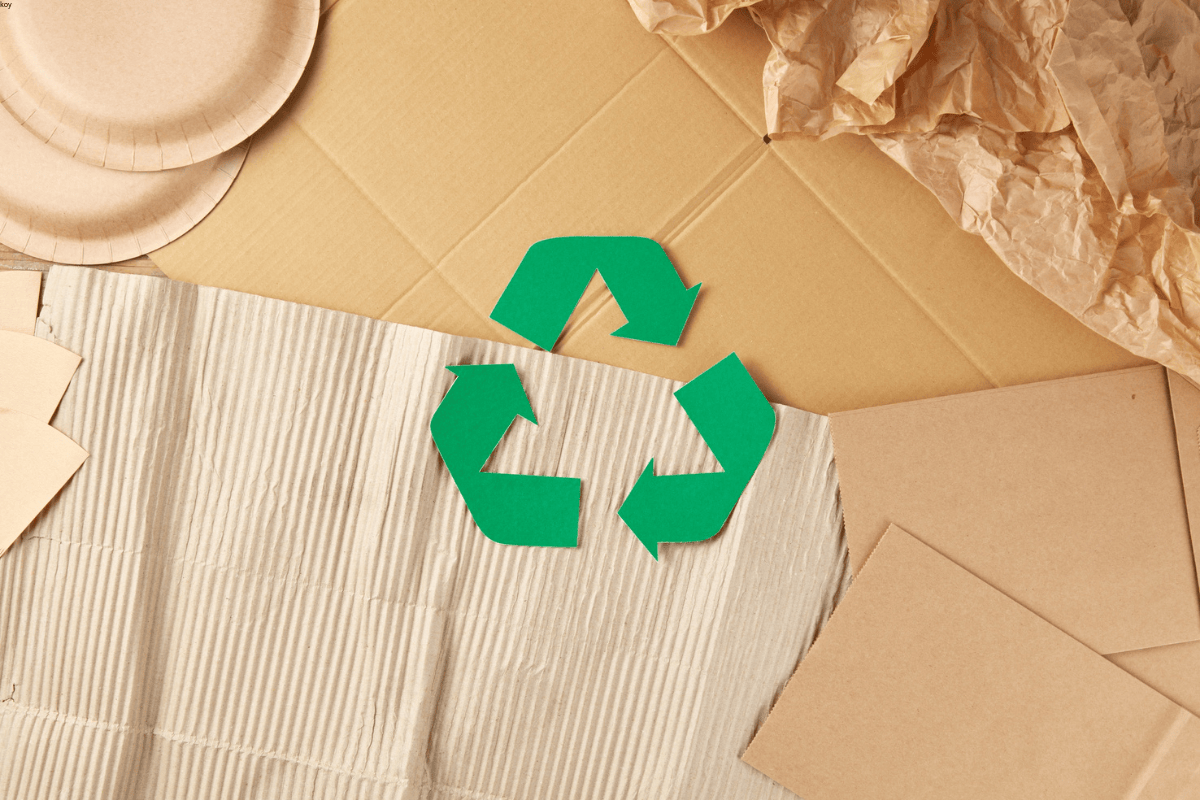 Eco-friendly kraft paper packaging with recycling symbol