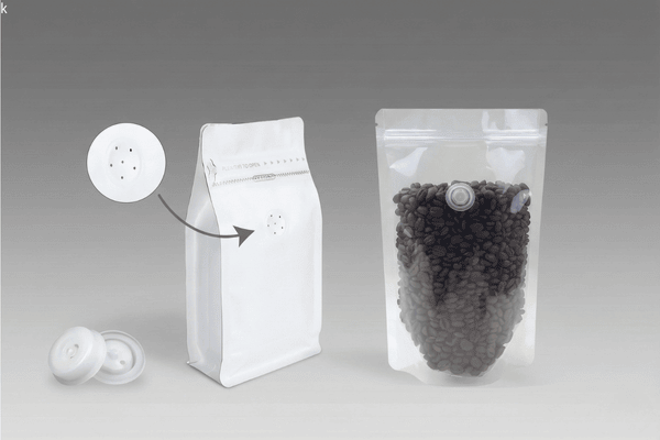 Comparison of internal and external one-way degassing valves on coffee stand up pouches, showing different valve placement and structure.